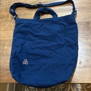 Baggu Bag. Blue. No flaws. Lightly used. Adjustable shoulder strap.